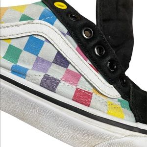 Unisex Pre-Loved Vans—Women Size 8.5, Men Size 7